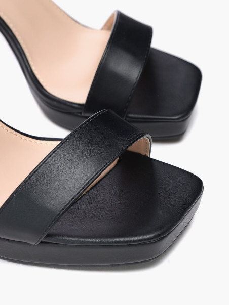 Босоножки LA BOTTINE SOURIANTE  1463000344