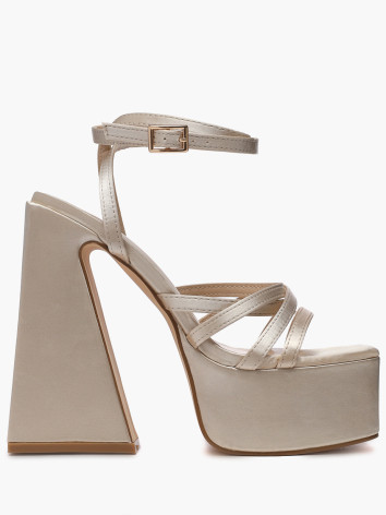 Босоножки Obba