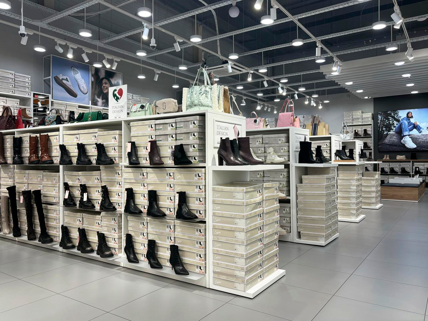 MEGATOP ТРЦ Экспобел