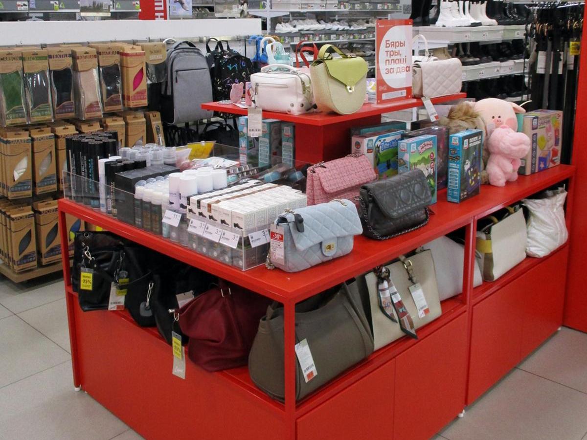 MEGATOP  "Аутлет" ул. Ленина, 15