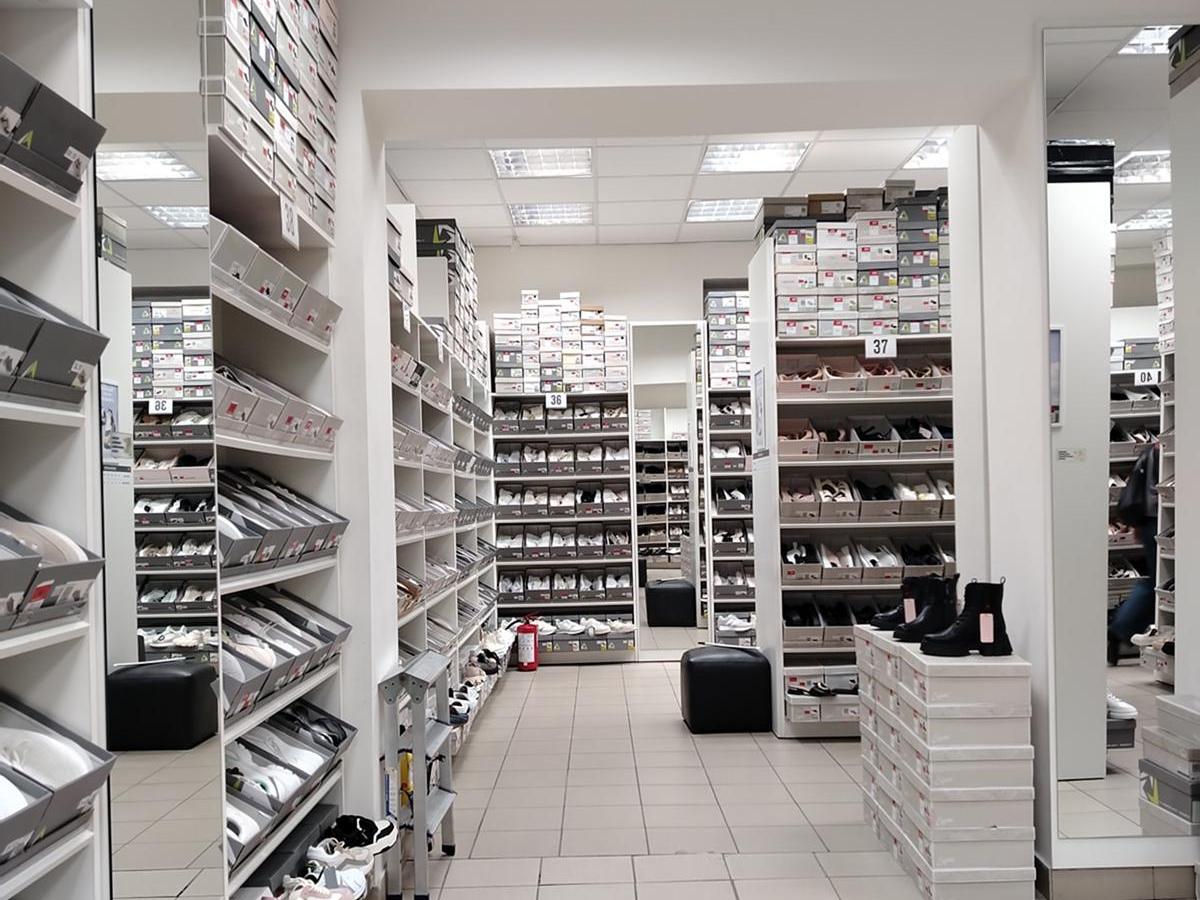 MEGATOP  "Аутлет" ул. Первомайская, 1